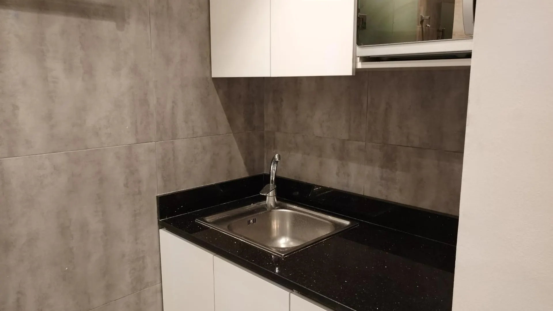 فندق Citi Loft Furnished Apartments بيروت